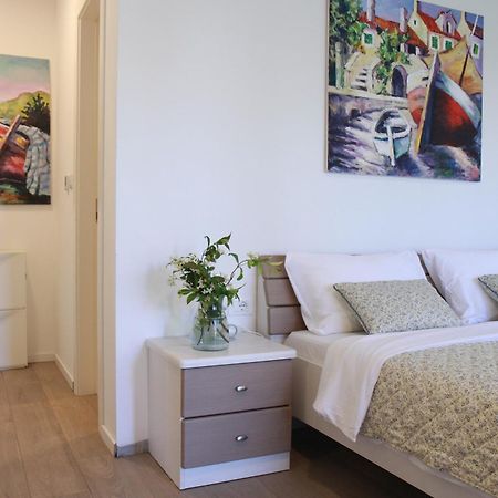 Studio Apartment Rosa Krk Krk Town Extérieur photo